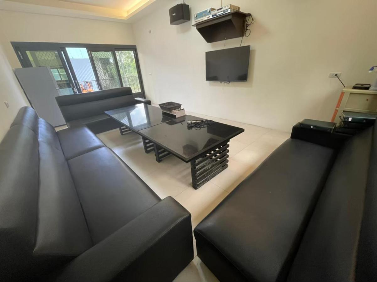 Home Rest B&B Lijia Bagian luar foto