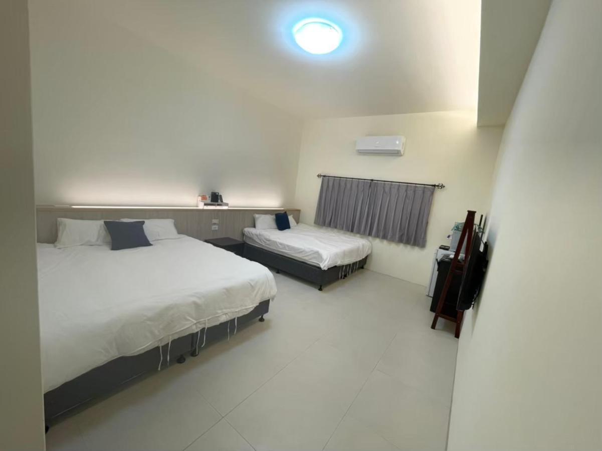 Home Rest B&B Lijia Bagian luar foto