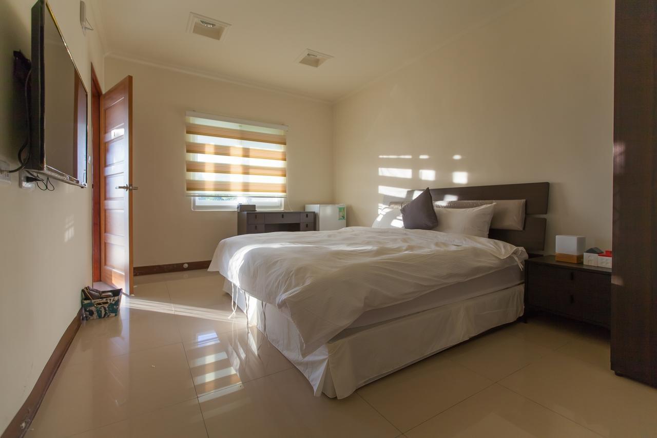 Home Rest B&B Lijia Bagian luar foto